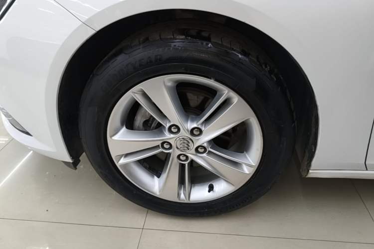 Used Buick Regal 2019 20T Elite Version China VI Standard Left Front Wheel Hub