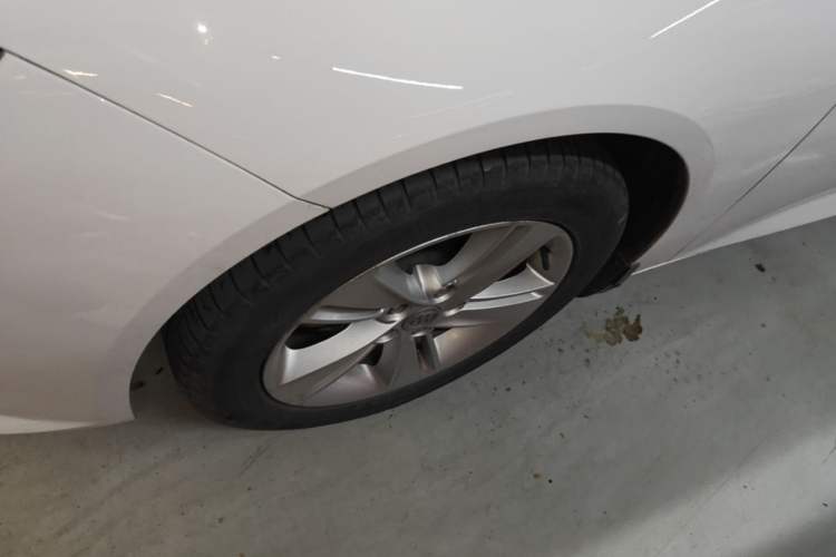 Used Buick Regal 2019 20T Elite Version China VI Standard Left Front Wheel Hub