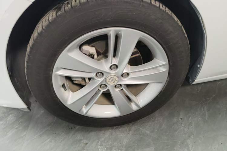 Used Buick Regal 2019 20T Elite Version China VI Standard Left Front Wheel Hub