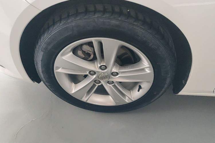Used Buick Regal 2019 20T Elite Version China VI Standard Left Front Wheel Hub