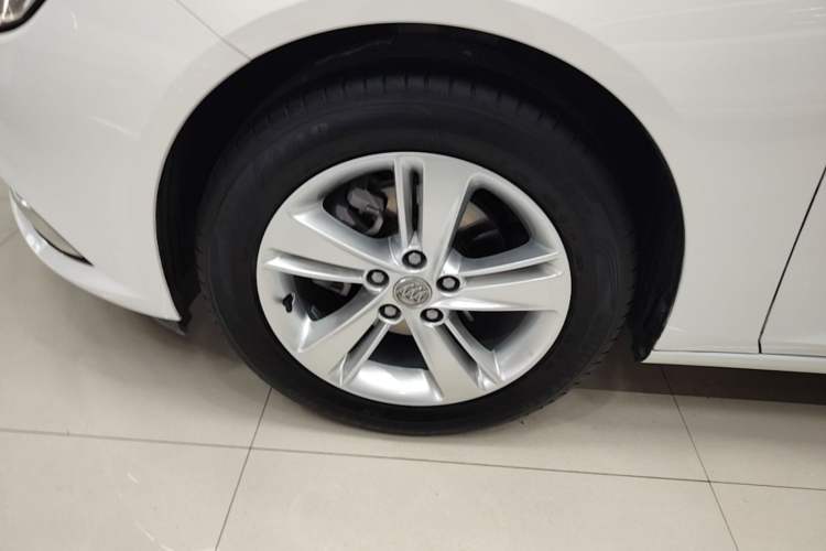 Used Buick Regal 2019 20T Elite Version China VI Standard Left Front Wheel Hub