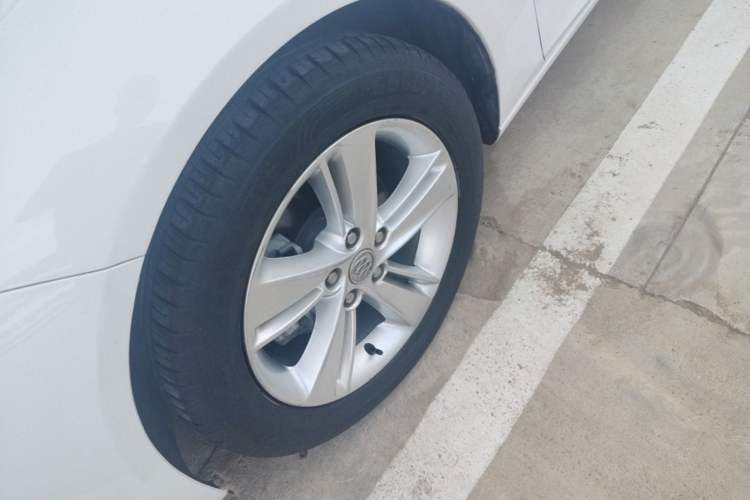 Used Buick Regal 2019 20T Elite Version China VI Standard Left Front Wheel Hub