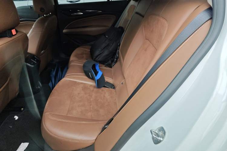 Used Buick Regal 2019 20T Elite Version China VI Standard Left Rear Seat