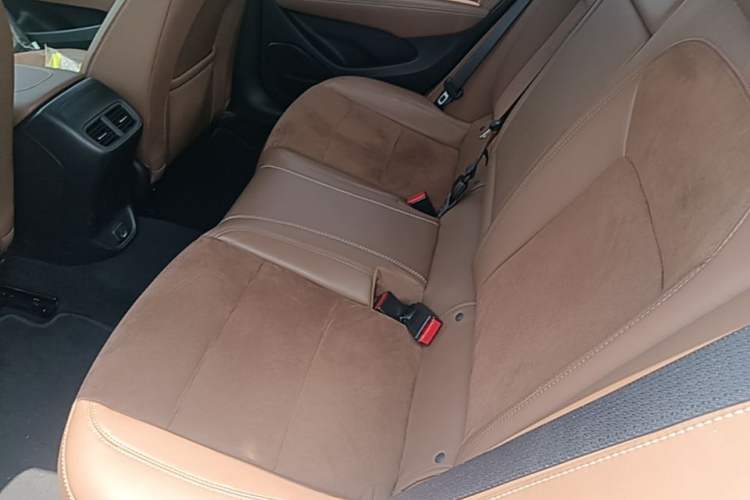 Used Buick Regal 2019 20T Elite Version China V Standard Left Rear Seat
