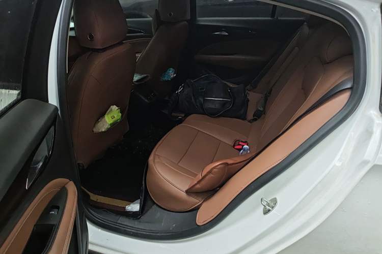 Used Buick Regal 2019 20T Luxury Model China VI Standard Left Rear Seat