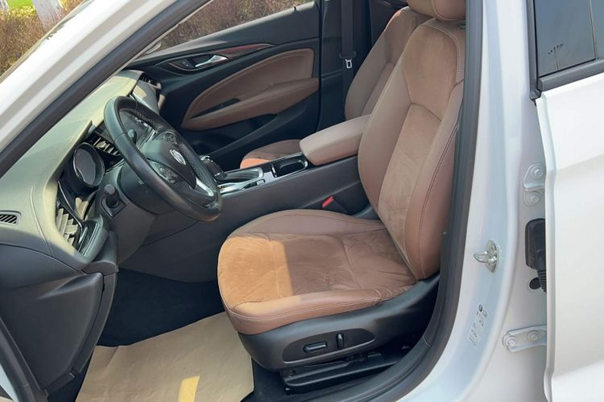 Used Buick Regal 2019 20T Elite Version China VI Standard Left Rear Seat