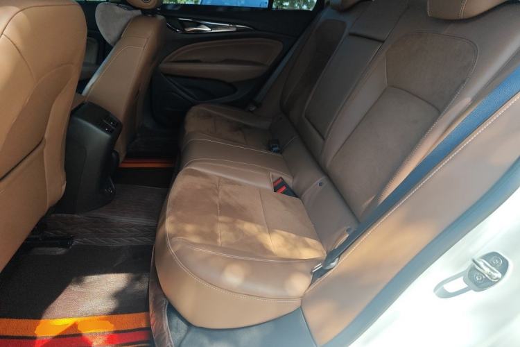 Used Buick Regal 2019 Revised 20T Luxury Version China VI Standard Left Rear Seat