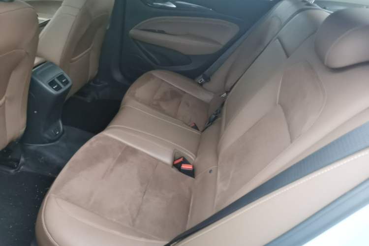Used Buick Regal 2019 20T Luxury Model China VI Standard Left Rear Seat
