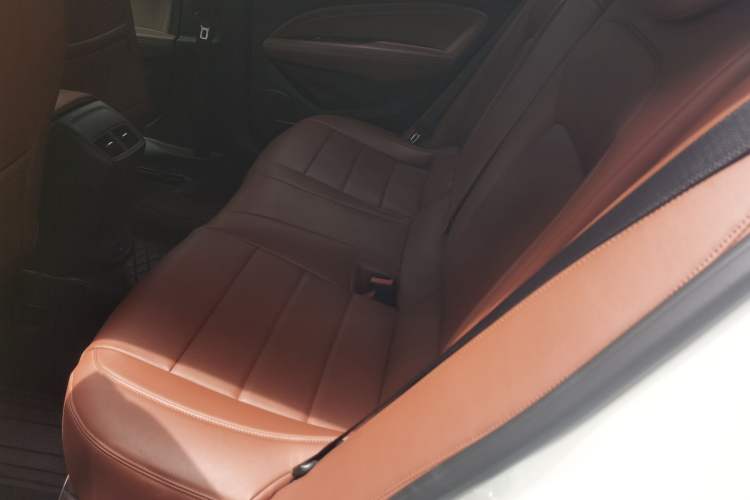 Used Buick Regal 2019 20T Elite Version China VI Standard Left Rear Seat