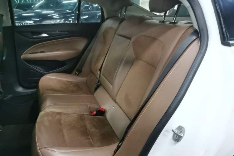 Used Buick Regal 2019 20T Elite Version China VI Standard Left Rear Seat