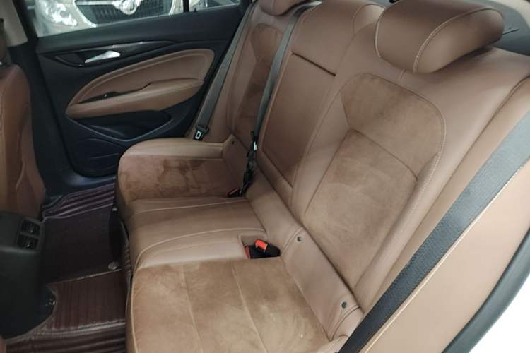 Used Buick Regal 2019 20T Elite Version China VI Standard Left Rear Seat