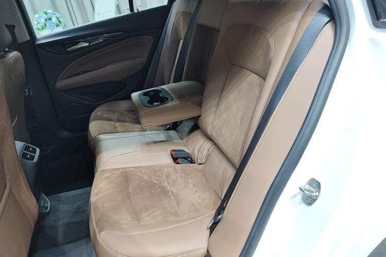 Used Buick Regal 2019 20T Elite Version China VI Standard Left Rear Seat