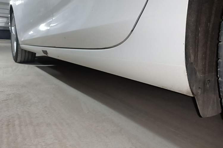 Used Buick Regal 2019 20T Elite Version China VI Standard Left Side Sill
