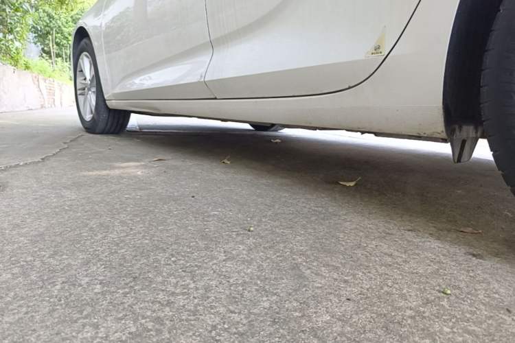 Used Buick Regal 2019 20T Elite Version China VI Standard Left Side Sill