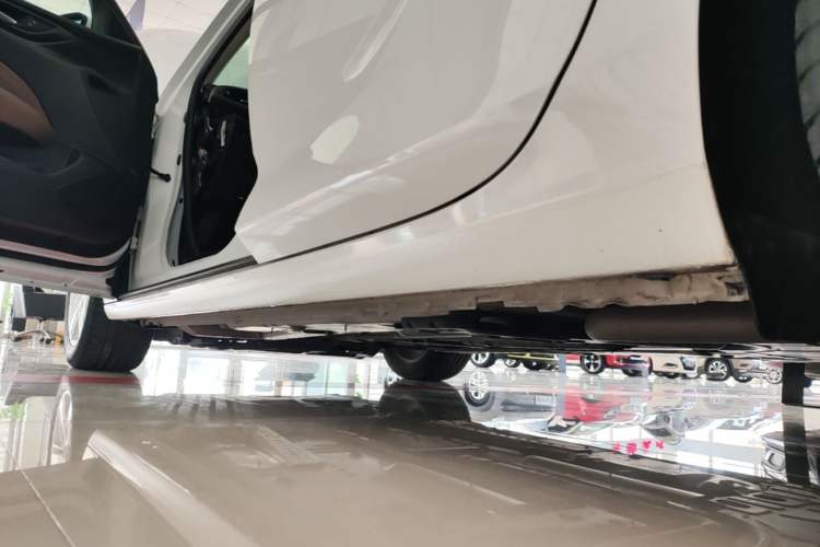 Used Buick Regal 2019 20T Elite Version China VI Standard Left Side Sill