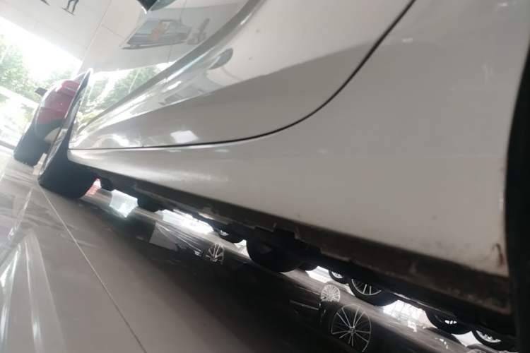Used Buick Regal 2019 20T Elite Version China VI Standard Left Side Sill