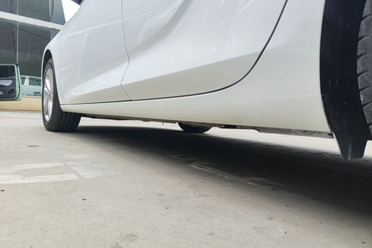 Used Buick Regal 2019 Revised 20T Luxury Version China VI Standard Left Side Sill
