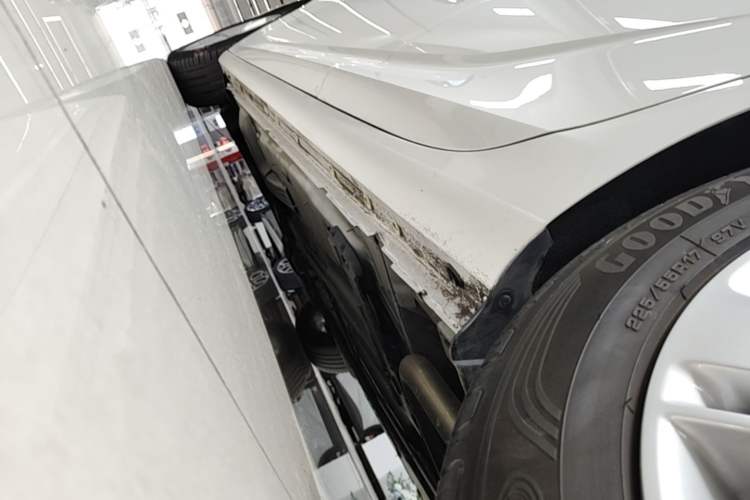 Used Buick Regal 2019 20T Elite Version China VI Standard Left Side Sill