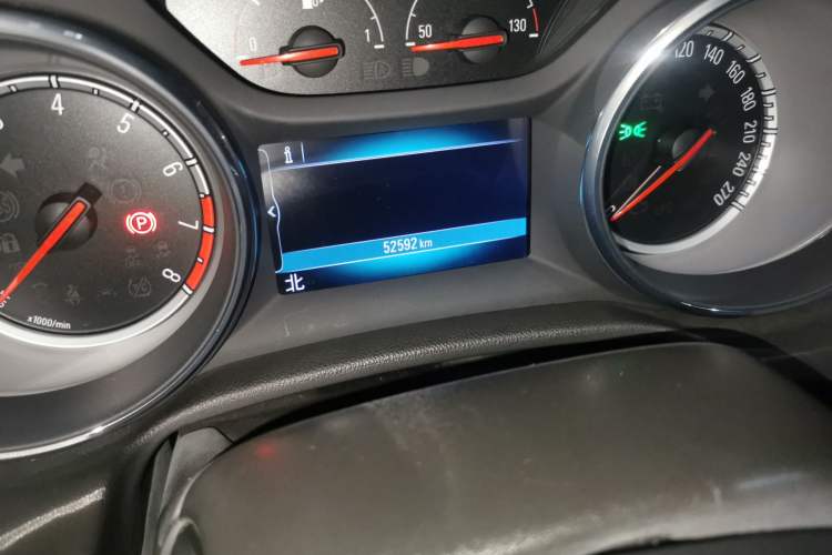 Used Buick Regal 2019 20T Elite Version China V Standard Odometer Close Up