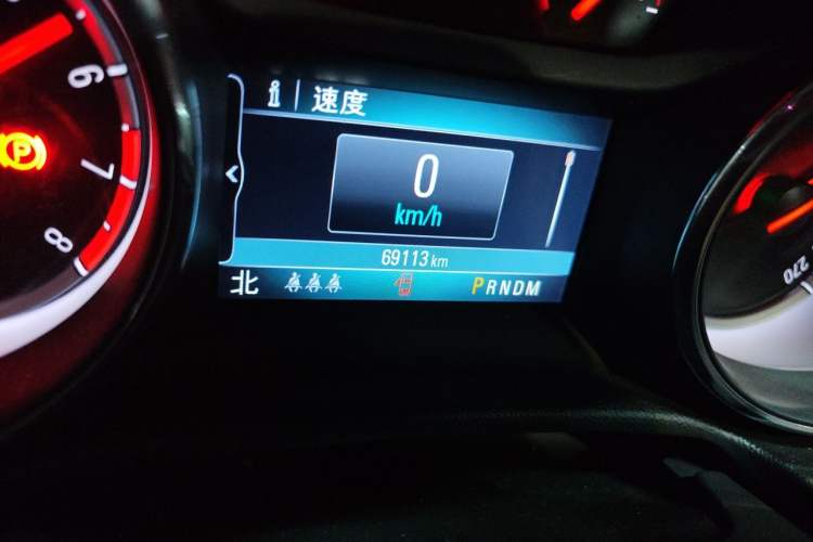 Used Buick Regal 2019 20T Elite Version China VI Standard Odometer Close Up