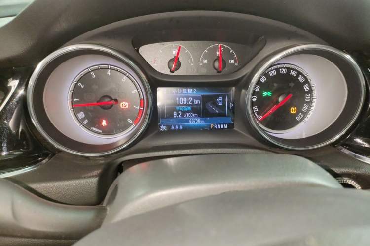 Used Buick Regal 2019 20T Elite Version China VI Standard Odometer Close Up