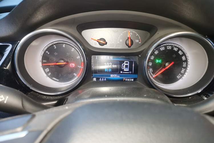 Used Buick Regal 2019 20T Elite Version China VI Standard Odometer Close Up