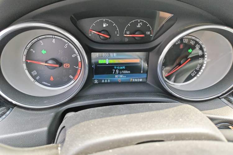 Used Buick Regal 2019 20T Elite Version China VI Standard Odometer Close Up