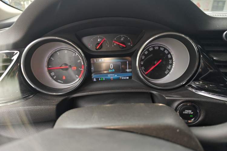 Used Buick Regal 2019 20T Elite Version China VI Standard Odometer Close Up