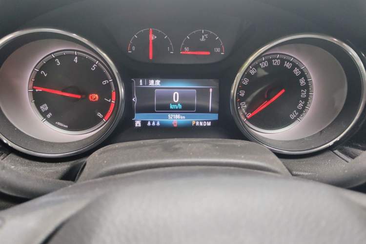 Used Buick Regal 2019 20T Elite Version China VI Standard Odometer Close Up