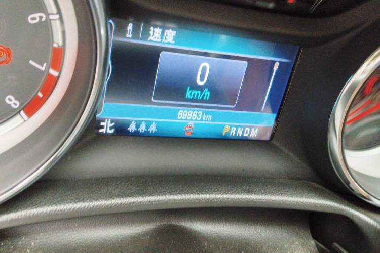 Used Buick Regal 2019 20T Elite Version China VI Standard Odometer Close Up