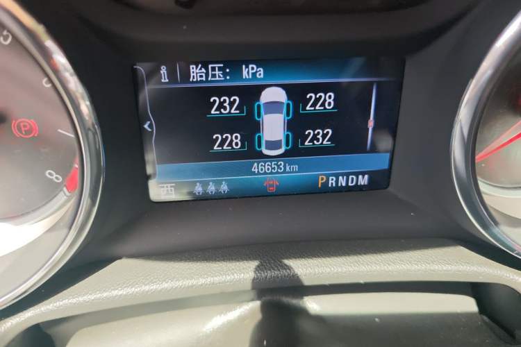 Used Buick Regal 2019 20T Elite Version China VI Standard Odometer Close Up