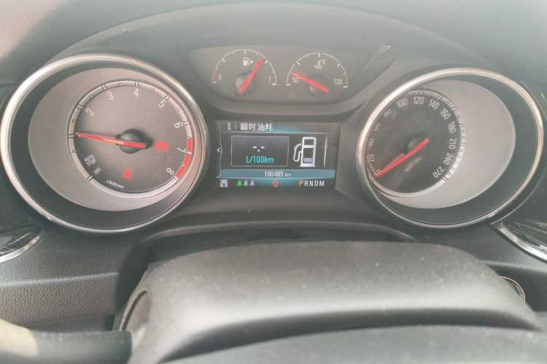 Used Buick Regal 2019 20T Elite Version China VI Standard Odometer Close Up