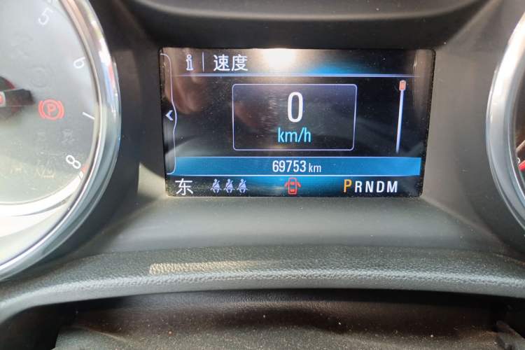 Used Buick Regal 2019 20T Elite Version China VI Standard Odometer Close Up