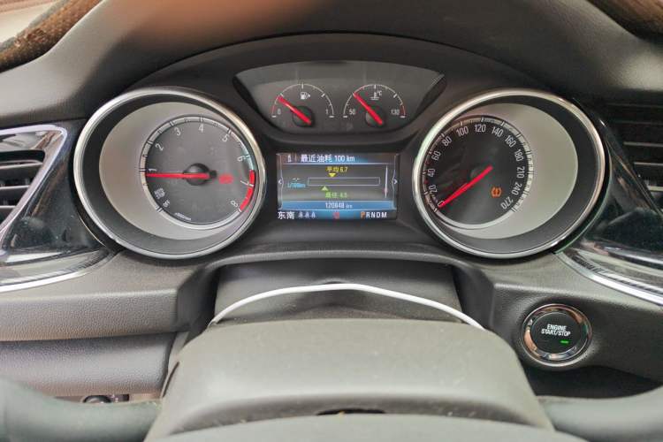 Used Buick Regal 2019 20T Elite Version China VI Standard Odometer Close Up