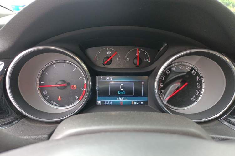 Used Buick Regal 2019 20T Elite Version China VI Standard Odometer Close Up