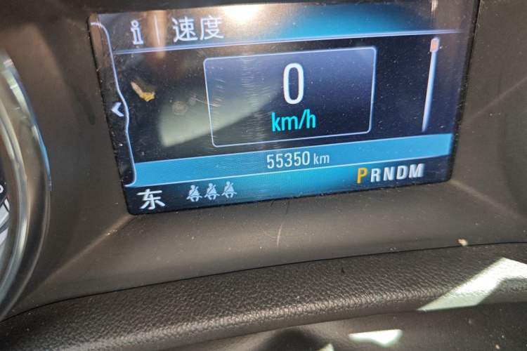Used Buick Regal 2019 Revised 20T Luxury Version China VI Standard Odometer Close Up