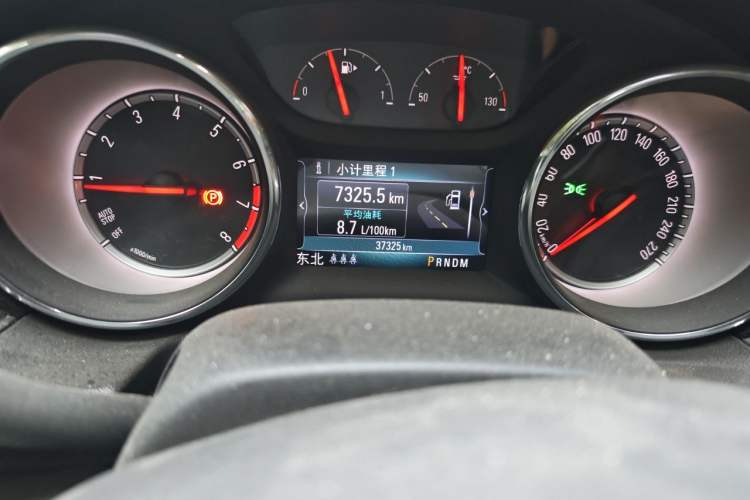 Used Buick Regal 2019 Revised 20T Luxury Version China VI Standard Odometer Close Up