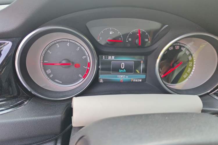 Used Buick Regal 2019 20T Elite Version China VI Standard Odometer Close Up