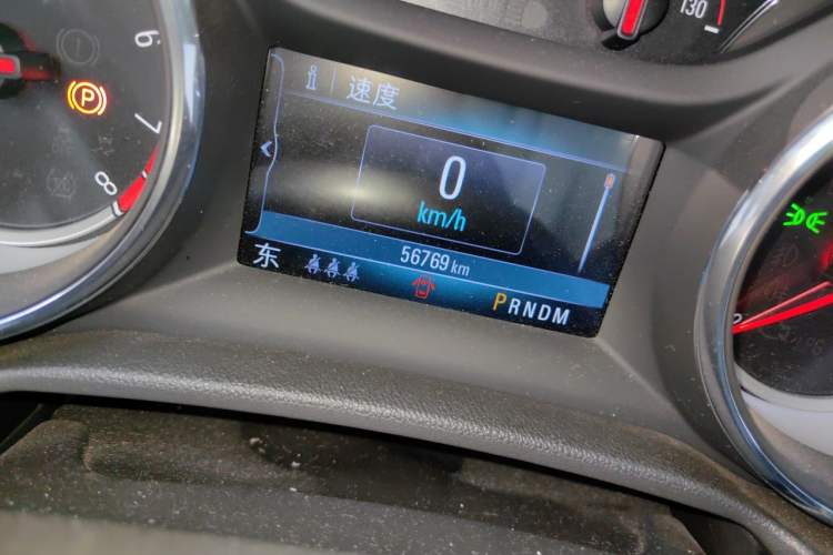 Used Buick Regal 2019 20T Elite Version China VI Standard Odometer Close Up