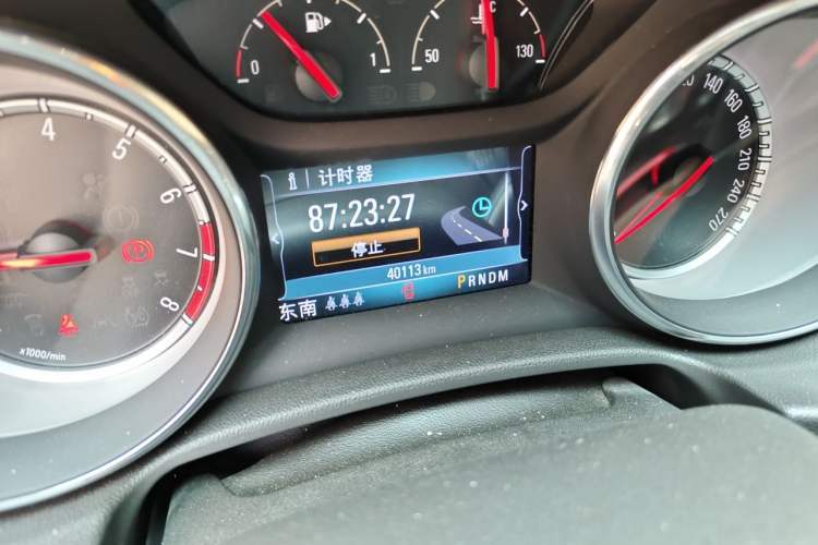 Used Buick Regal 2019 20T Elite Version China VI Standard Odometer Close Up