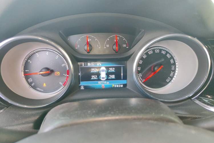 Used Buick Regal 2019 20T Elite Version China VI Standard Odometer Close Up