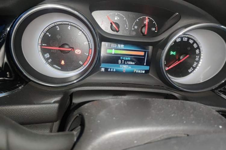 Used Buick Regal 2019 20T Elite Version China VI Standard Odometer Close Up