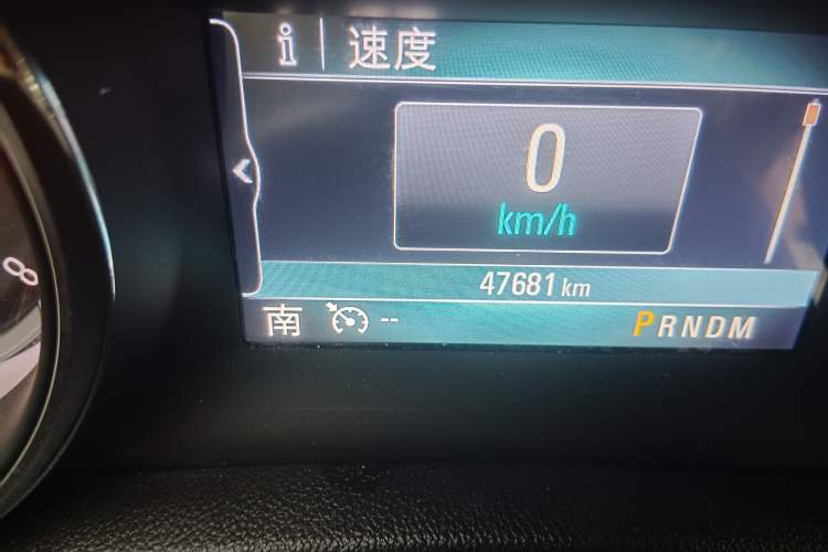 Used Buick Regal 2019 20T Elite Version China VI Standard Odometer Close Up