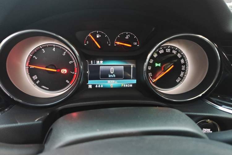 Used Buick Regal 2019 20T Elite Version China VI Standard Odometer Close Up