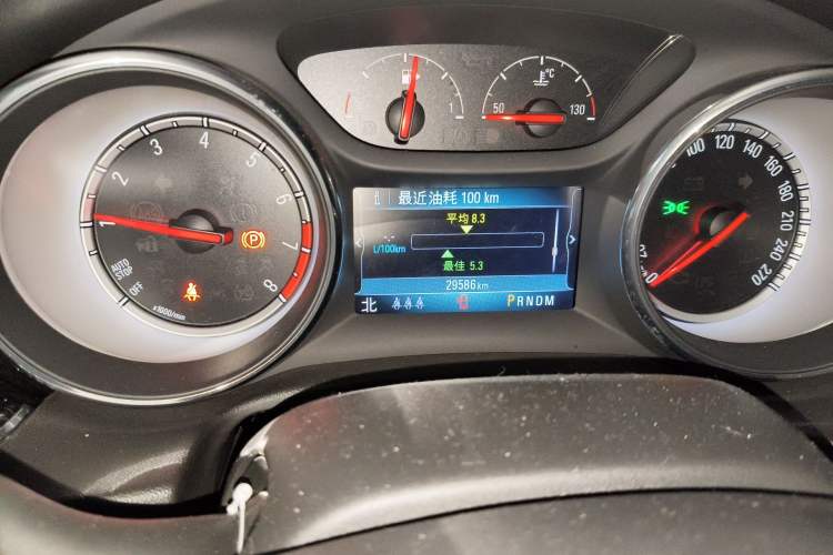 Used Buick Regal 2019 20T Luxury Model China VI Standard Odometer Close Up