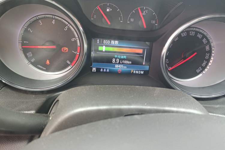 Used Buick Regal 2019 20T Elite Version China VI Standard Odometer Close Up