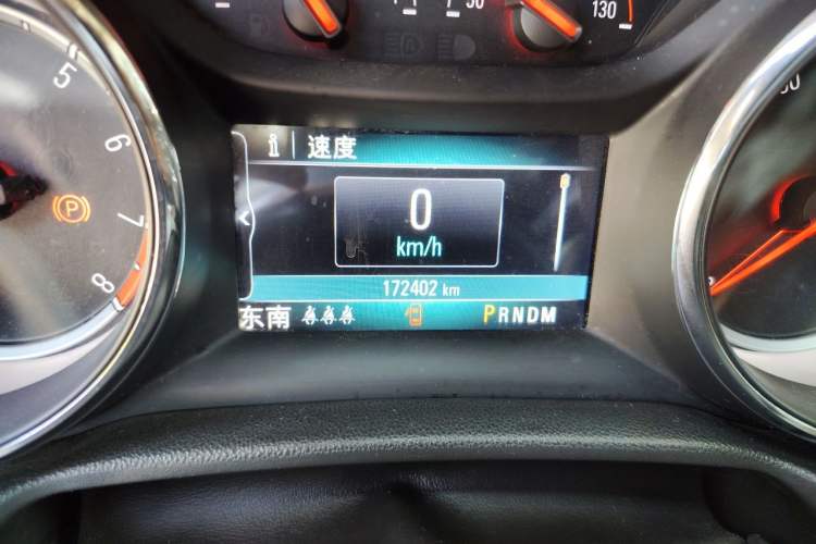 Used Buick Regal 2019 20T Elite Version China VI Standard Odometer Close Up