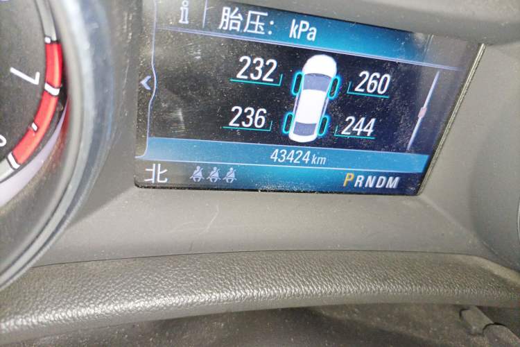 Used Buick Regal 2019 20T Elite Version China VI Standard Odometer Close Up