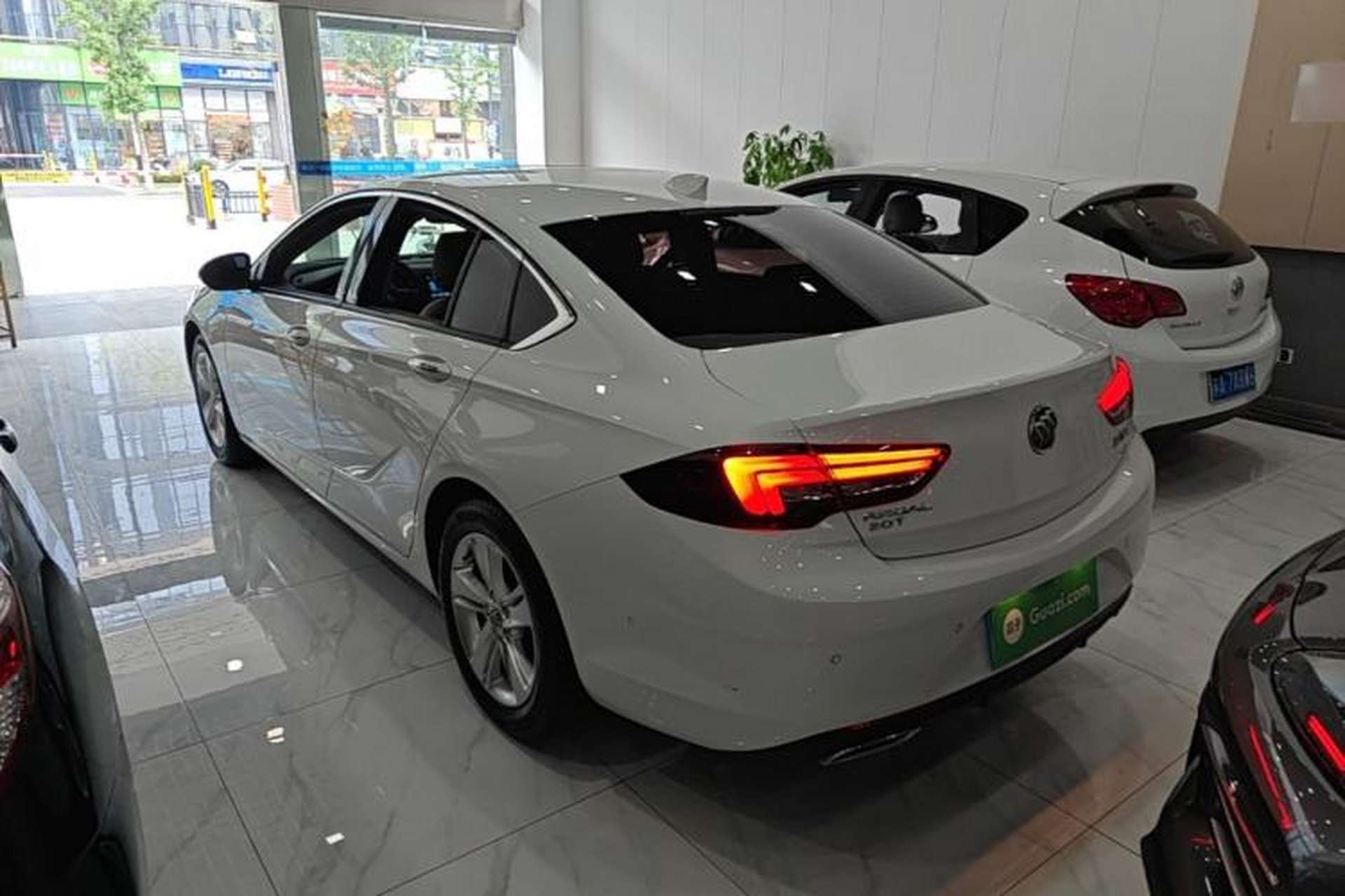 Used Buick Regal 2019 Revised 20T Luxury Version China VI Standard Rear Left 45 Deg