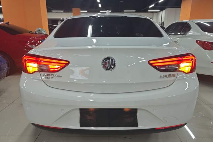 Used Buick Regal 2019 20T Elite Version China VI Standard Rear